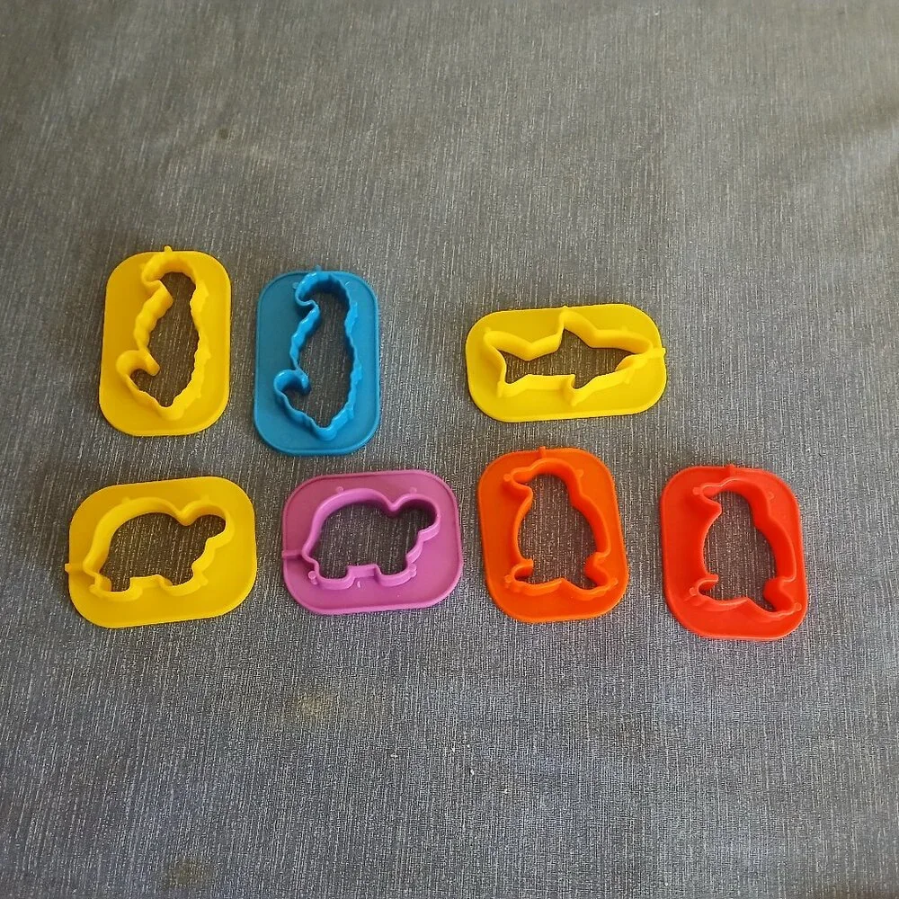 Hasbro play-dough shapes Sea Horse, Turtle, Penguin, Shark x 7 Vintage 1996